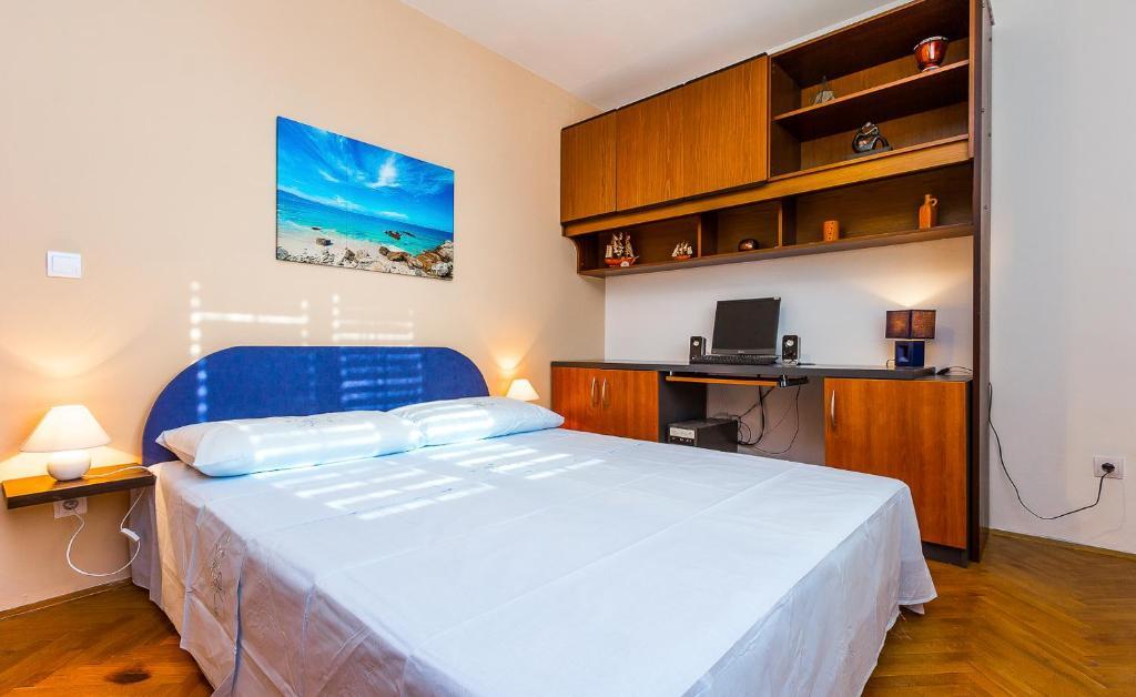 Holiday Home Villa Pula Pokoj fotografie