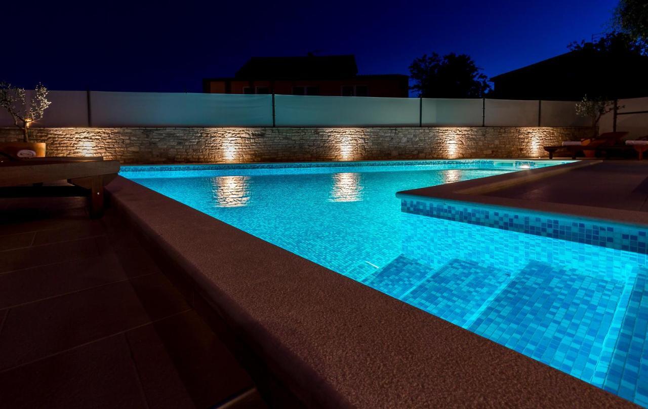 Holiday Home Villa Pula Pokoj fotografie